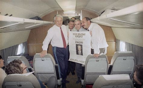 Последними в 20:00 по местному времени (21:00 по москве) закрылись. Президентские выборы в России с 1991 по 2012 год: цифры и ...