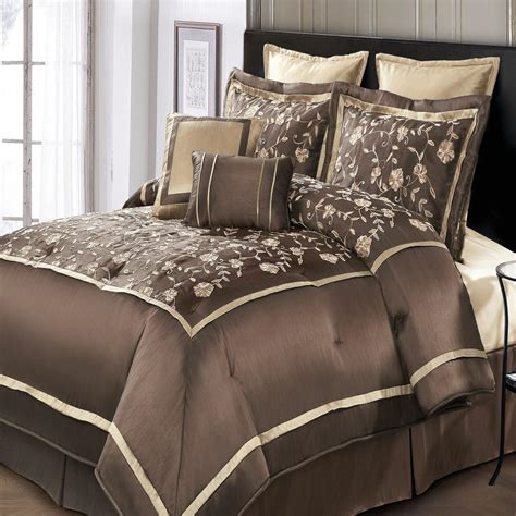 Update your bedroom with either our 8 piece comforter sets or 24 piece comforter sets that includes matching curtains and. Oversized King Comforter Sets HOUSE STYLE DESIGN ...