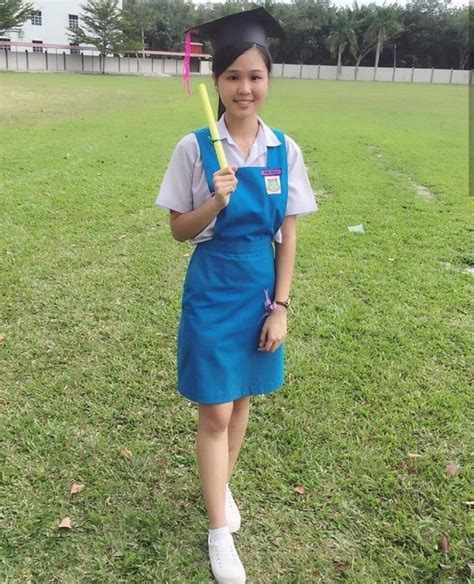 Translate your sentences and websites from malay into japanese. School girl malaysia | School uniform fashion, Cute ...