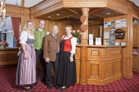 Haus alpengruß (***) längenfelderstraße, 1 82491 grainau telefon: Alpenhof Grainau | Willkommen im 4 Sterne Hotel mit ...