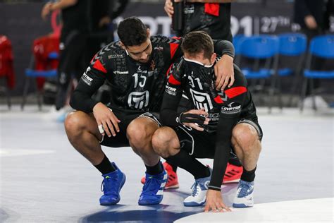 Jul 19, 2021 · أولمبياد طوكيو2020 | منتخب مصر لكرة اليد يحلم بميدالية أولمبية. ردود أفعال لاعبي منتخب اليد عقب الخروج من المونديال "صور ...