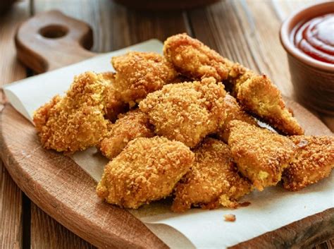 Setelah itu dipotong memanjang dan digoreng. Resep Nugget Ayam Wortel yang Renyah untuk Stok Lauk