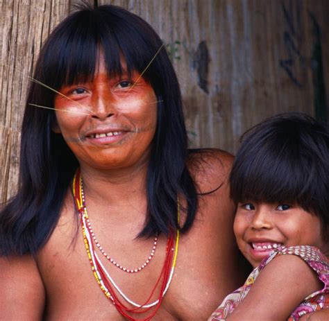 Ein peruanischer dauerbrenner mit huhn: Flussfahrt: Auf dem Amazonas durch den Dschungel von Peru ...