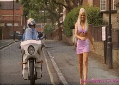 Er bietet mädchen die gelegenheit, typische männerberufe kennenzulernen. Der Allrounder : Wann ist die beste Zeit für Sex - What's ...