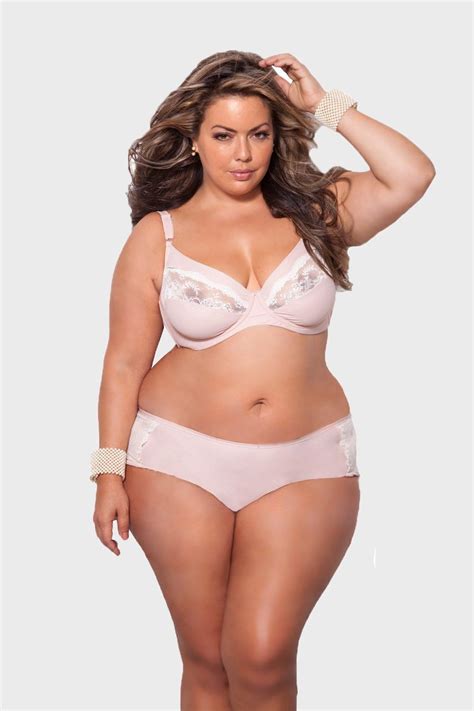 Tops & tees, jeans & pants, dresses & suits, coats & jackets Plus size model fluvia lacerda nude - bitchy