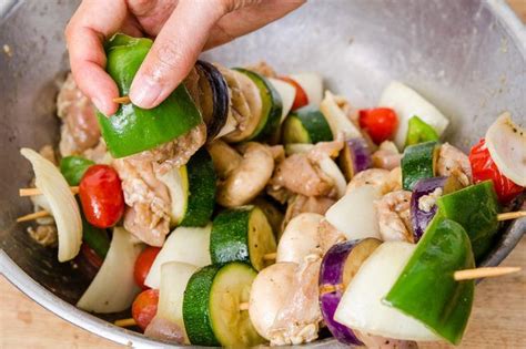 We've always known the fast pace of modern life goes hand in hand with the convenience of microwave cooking. How to Cook Kabobs in a Conventional Oven | Kabobs ...