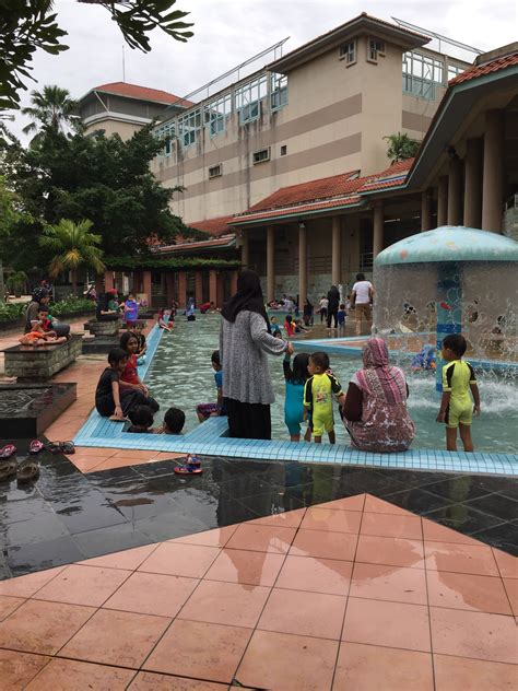 Veja as 9 fotos tiradas no(a) kolam renang kompleks kejiranan presint 11 por 64 visitantes. Kolam Renang Kanak-Kanak Presint 9 Sudah Dibuka Semula ...