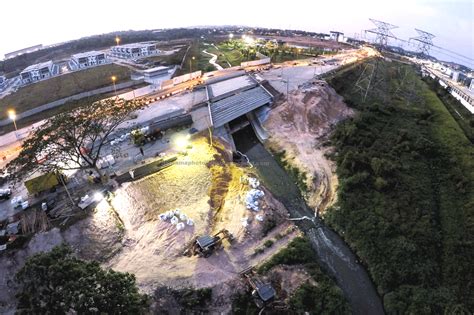 It started with the dumping of chemical waste in sungai kim kim, a relatively nondescript river running almost the width of the industrial johor town of pasir gudang. Johor govt welcomes face mask donations from other states ...