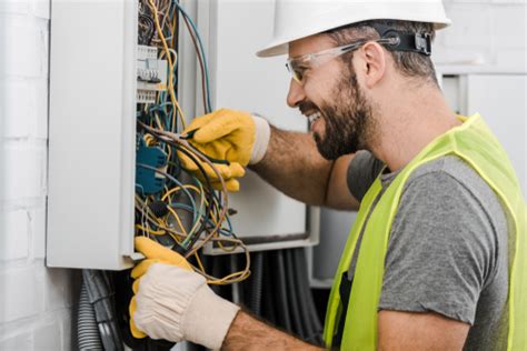 Klaus jung nennt noch eine andere methode, um zu schätzen, wie teuer eine neue anlage wird: Elektroinstallation » Diese Kosten fallen im Altbau an