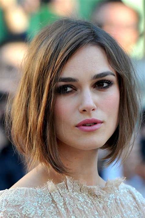 The pointy ends achieved by asymmetrical cutting give the face a more oval impression. 20 Hypnotic Short Hairstyles for Women with Square Faces