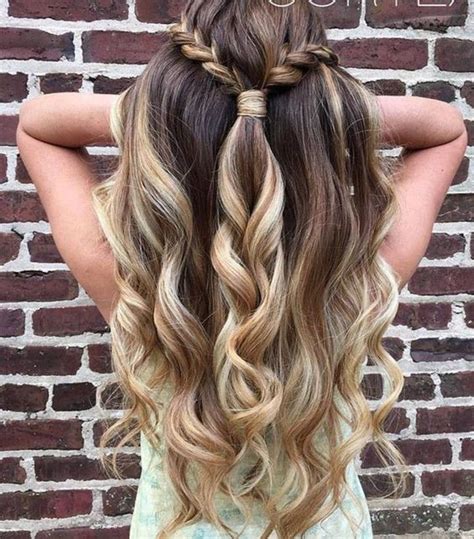 A hair tie and a couple of minutes. 17 Super Simple Back to School Hairstyles | Easy ...