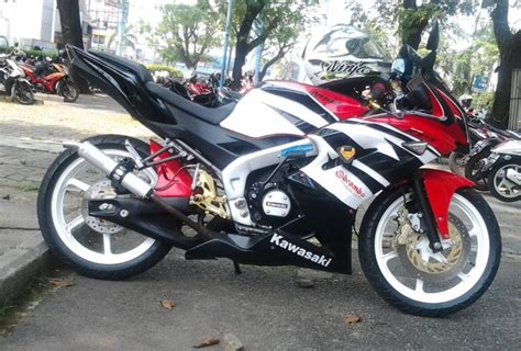 Harga dan spesifikasi kawasaki ninja ss. New Ninja RR 2013 Full Modif - Warna Merah Hitam Putih ...