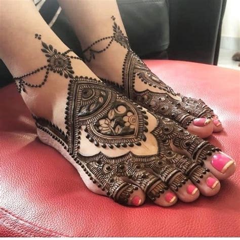 This feet mehendi design with floral bail is too gorgeous to be missed. Fancy Mehandi Design Patch / 125 Simple Most Beautiful ...