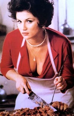 Watch movies desiderando giulia (1986) online free. Una sexy Serena Grandi in una scena del film Miranda ...