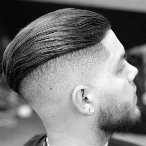Check spelling or type a new query. 40 Slicked Back Undercut Haarschnitte für Männer - Manly ...
