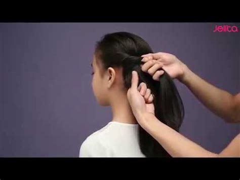 Anda bisa membuktikan sendiri keajaiban yang diberikan oleh merk cat rambut yang bagus dan tidak merusak rambut seperti rambut kering meskipun produk pewarna rambut persembahan l'oreal ini bersifat permanen mewarnai rambut. Tutorial Gaya Rambut Untuk Anak Kecil - YouTube