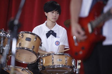 Untuk itu, silahkan install wetv terlebih dahulu. Movie: Take Me To The Moon | ChineseDrama.info