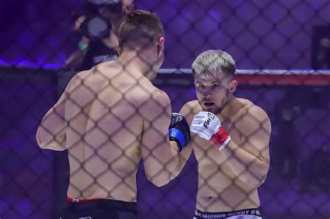 Последние твиты от fame mma uk (@famemmauk). Adrian Polański - Amadeusz Roślik: WYNIK walki na Fame MMA ...