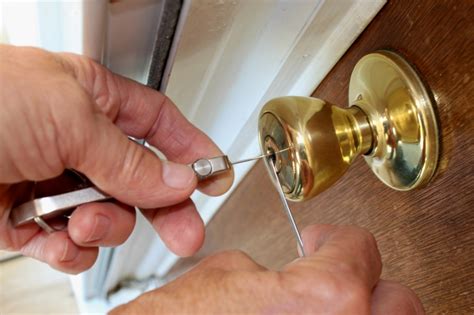 How to unlock a door: Top 3 Hunterdon County NJ Locksmith Scams