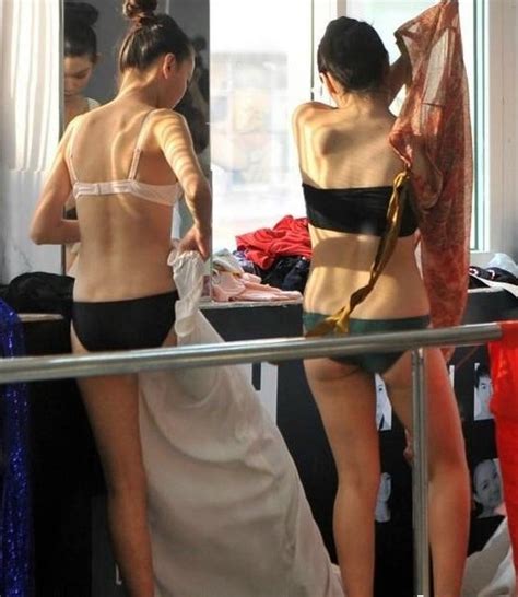 We would like to show you a description here but the site won't allow us. Foto Hot Ngintip Cewek Ganti Baju | koleksi video bokep ...