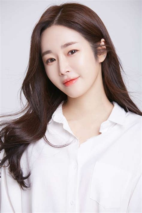 See more of ha seung ri on facebook. Song Seung-Ha (actress) - AsianWiki