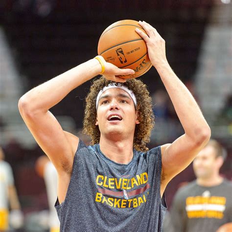 Anderson varejao official nba stats, player logs, boxscores, shotcharts and videos. Anderson Varejao, Cleveland Cavaliers agree to contract ...