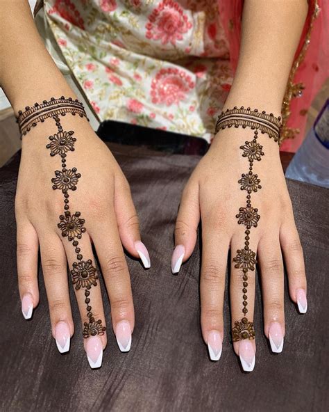 Arabic mehndi beautiful easy henna mehndi designs simple step by step women. 22 Easy Henna Designs for Beginners for Your Hands & Feet