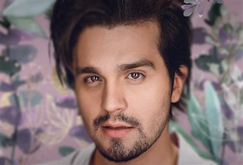 Luan santana cd e dvd: Luan Santana entra na causa contra o racismo e faz confissão