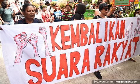 Prihatin terhadap orang kurang upaya yang tidak bernasib baik selain tidak lagi menafikan hak dan keperluan mereka. 300 berarak di ibu kota sempena Hari Wanita