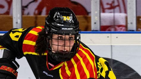 Pratar vi istället hockey blir det närmast förnedrande. Lämnade Brynäs mitt i säsongen - klar för ny klubb ...