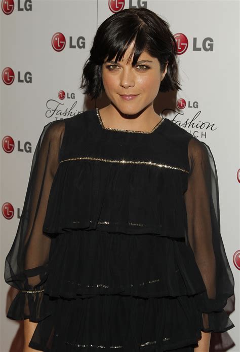 She played a number of small roles in films and on television before obtaining recognition for h. Selma Blair - Wikipedia