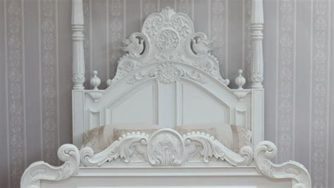 As houses and heating improved over time, a full canopy was no longer needed, and its design gradually became lighter and more decorative. Antique White Half Tester Canopy Bed