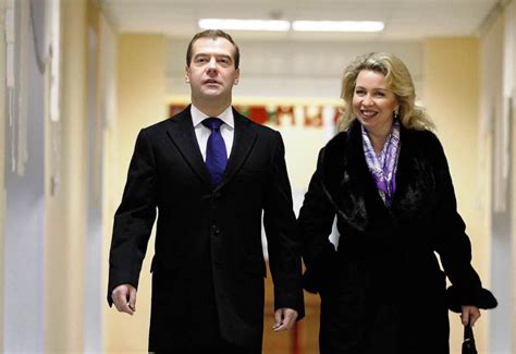 Dmitry medvedev frau, ein foto von der regelmäßig von heimischen medien veröffentlicht wird darauf geachtet, dass ihr mann seine physische form beibehalten. Cyberattacke bei russischer Parlamentswahl - Ausland ...