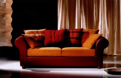 Accompagnato dai suoi soffici cuscini in tessuto color talpa, quest'elegante divano da giardino ti avvolgerà in un'atmosfera intima e dolce. Divano etnico 3 posti : (Villaricca)