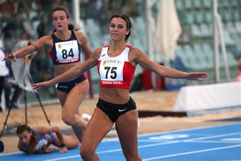 Luminosa bogliolo is an italian hurdler who won a gold medal at the 2019 summer universiade and a silver medal at the 2018 mediterranean gam. Esordio stagionale con record Ligure Indoor per Luminosa ...