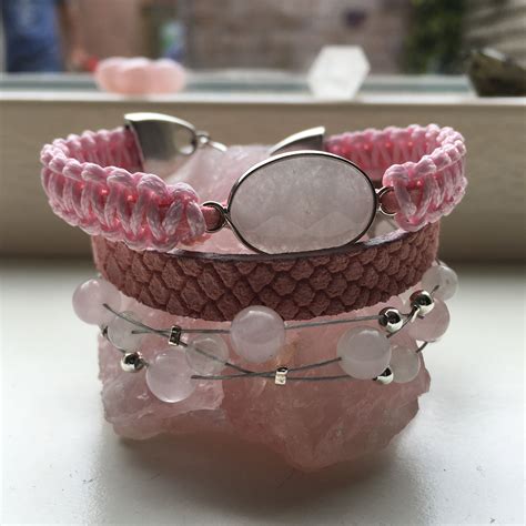 Koop een vintage armband met edelstenen of parels. Rozenkwarts edelstenen armband | Edelsteen armbanden ...