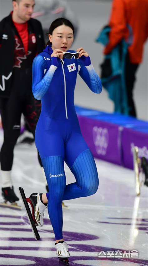 한국 여자 스피드스케이팅을 둘러싼 논란이 계속되고 있다. 스포츠서울 - 포토 훈련하는 노선영
