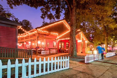 Best dining in austin, texas: The Top Places to Eat and Drink on Rainey Street in Austin