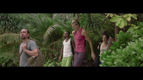 The new ad shows people reflecting on days of past travel as they dream about future. QANTAS QASSURE AD - YouTube