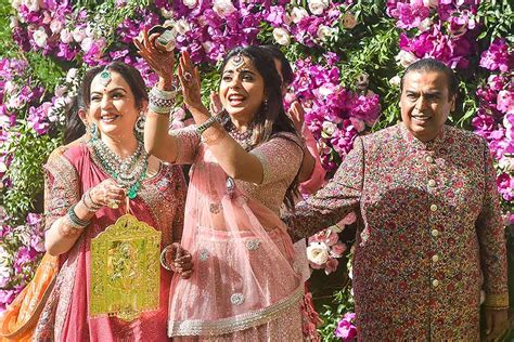 Live inside video of mukesh ambani 39 s son akash ambani 39 s wedding ceremony with shloka mehta. Mukesh Ambani's daughter Isha Ambani announces new award ...