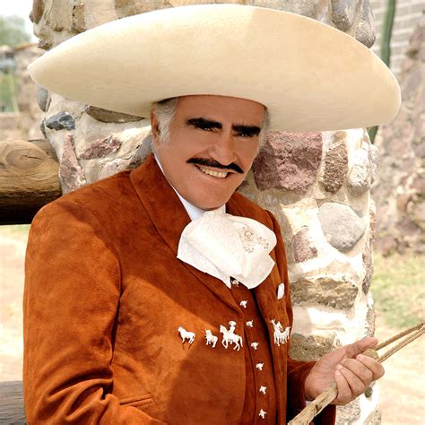 This is vicente fernandez by prime latino channel on vimeo, the home for high quality videos and the people who love them. Vicente Fernández | Music fanart | fanart.tv