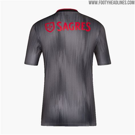 Die aktuellen benfica lissabon home trikots 2020/21 kannst du in unserem onlineshop günstig kaufen, das benfica lissabon away trikot 2020 gibt es bei uns ebenfalls zu günstigen preisen. Benfica 19-20 Auswärtstrikot veröffentlicht - Nur Fussball