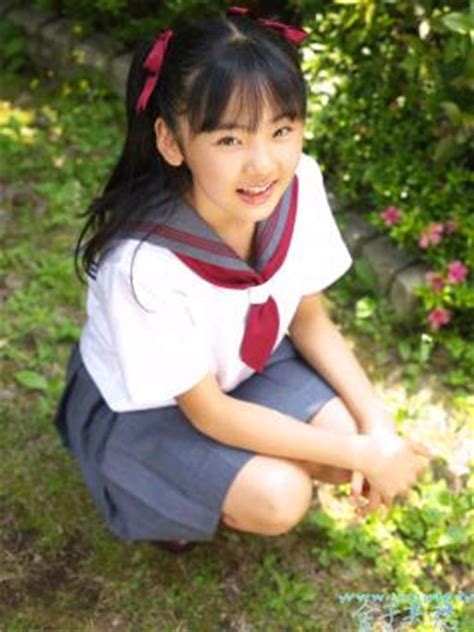 A junior idol (ジュニアアイドル, junia aidoru), also known as a chidol. U15 Junior Idol Blog | Holidays OO
