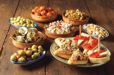 Recetas, materias primsa y denominacionesde origen de andalucia. La Cocina de Andalucía: Gastronomia en Andalucía