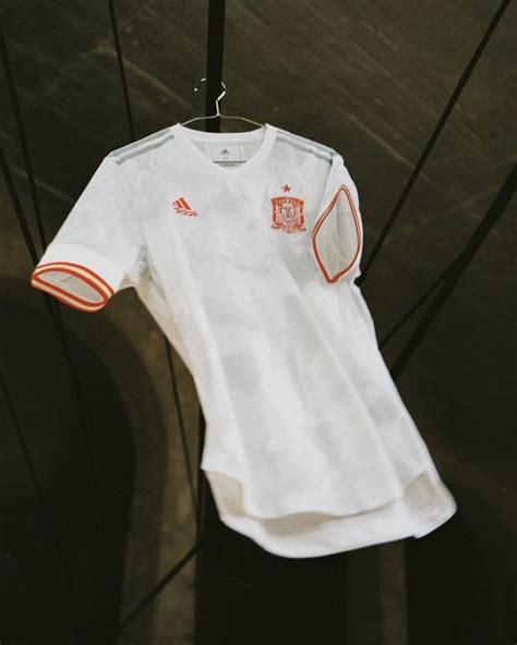 Adquira o iphone 11 pro 512 gb muito mais barato no ebay e com frete da espanha: Novas camisas da Seleção da Espanha 2021-2022 Adidas » MDF