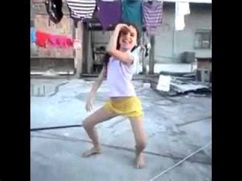 #meninas_dancando | 9712 people have watched this. Vine: Quando eu vejo uma criança dançando funk - YouTube