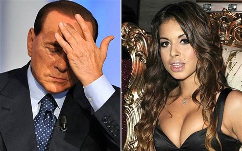 sospiro il presidente assediato, è ora sospettato in un'indagine. Silvio Berlusconi's 'bunga bunga' pictures revealed ...