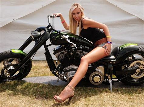 Download and use 3,000+ motorcycle stock photos for free. Girls on motorcycles - 17 Pics | Curious, Funny Photos ...