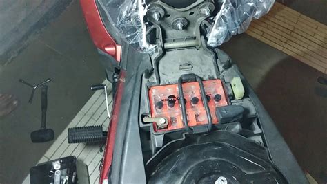 Cara memasang alarm di motor lc 135 mengunakan riley untuk start motor pakai remote tanpa on. Lc 135 v2 full restorations : part 1 - YouTube