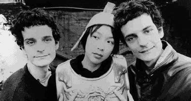 Une jolie blonde se fait déchirer le cul dans un gang bang. ((Blonde Redhead)) Band Profile and Upcoming Chicago ...